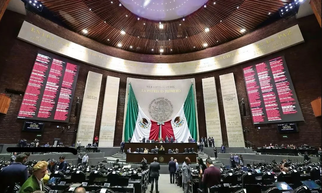 Avanza dictamen para desaparecer 7 órganos autónomos