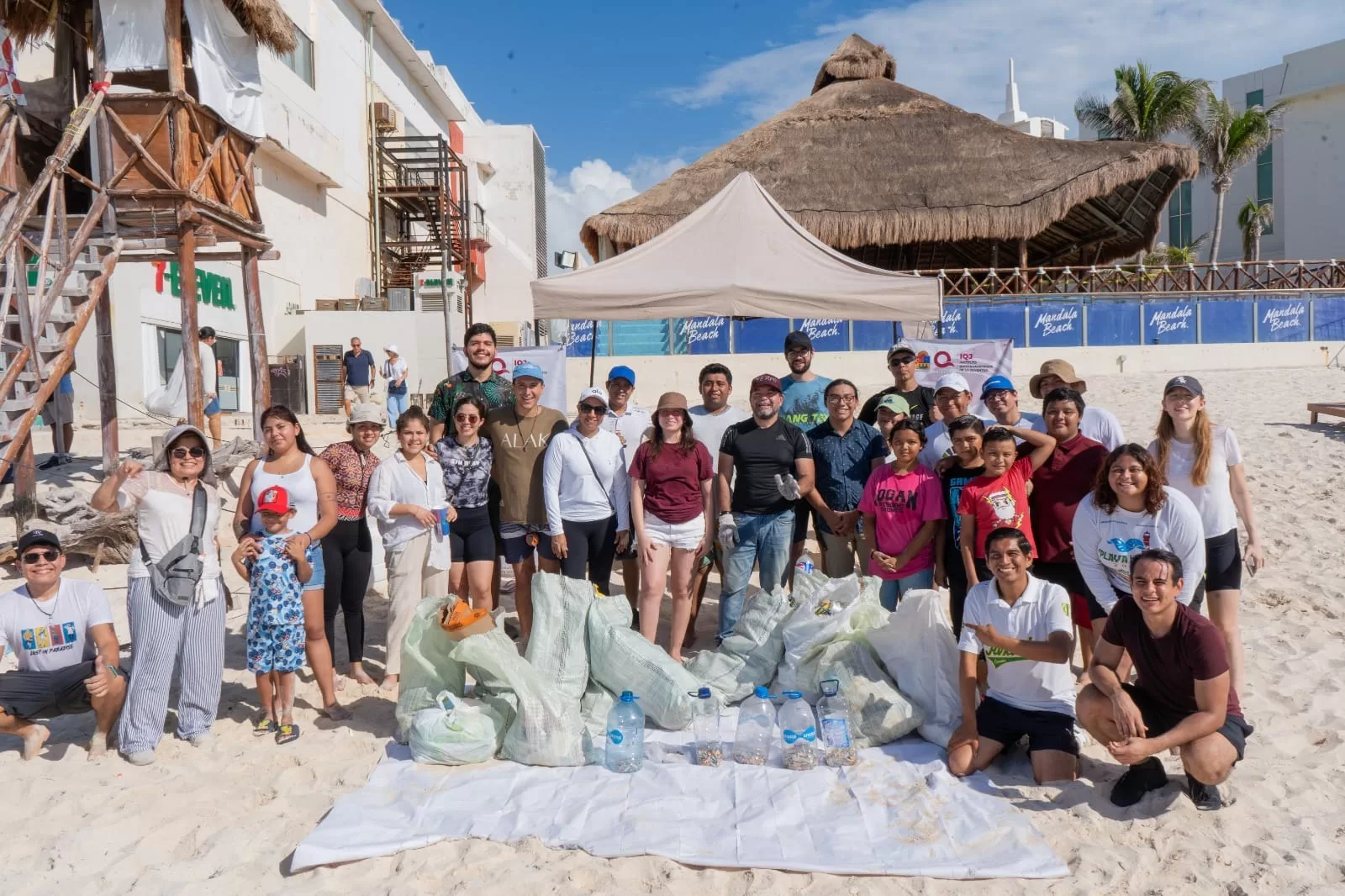 Exitoso “Colillatón” en Playa Forum de Cancún