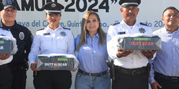 Solidaridad: Entrega de uniformes y nuevas instalaciones para la policía