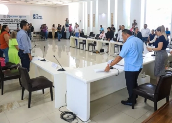 Solidaridad aprueba cumplimiento de acuerdo judicial en sesión extraordinaria