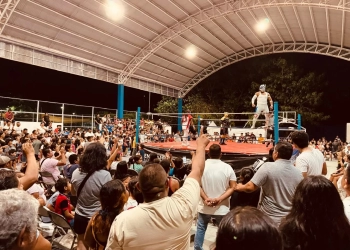 Espectacular noche de Lucha Libre en Solidaridad llena de emoción y adrenalina