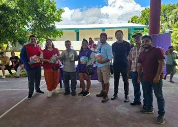IBANQROO y fundación ADO promueven la conservación en el santuario del manatí Bahía de Chetumal