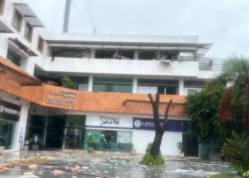 Explosión en Plaza Infinity en medio de la contingencia por huracán 'Helene'