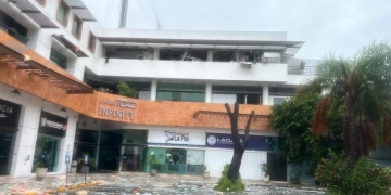 Explosión en Plaza Infinity en medio de la contingencia por huracán 'Helene'