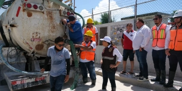 Mara Lezama supervisa labores de auxilio en Holbox e Isla Mujeres tras paso de tormenta tropical “Helene”