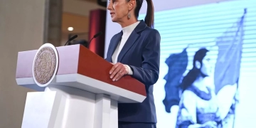 Reconocen a Mara Lezama por la concreción del Corredor Turístico Cancún-Costa Mujeres