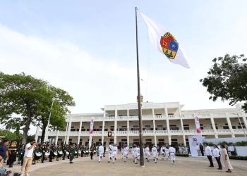 Quintana Roo celebra 50 Años como estado libre y soberano con Izamiento de la bandera emstatal