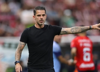Chivas anuncia la salida de Fernando Gago, quien podría dirigir a Boca Juniors