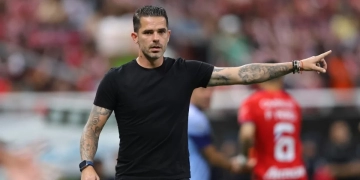 Chivas anuncia la salida de Fernando Gago, quien podría dirigir a Boca Juniors