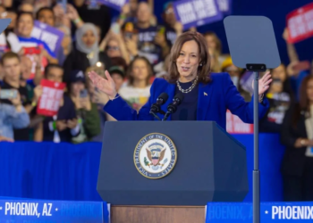 Los Tigres del Norte, el popular grupo mexicano de música norteña, se unieron a Kamala Harris en Arizona para hacer campaña a favor del voto latino, considerado clave en las próximas elecciones en Estados Unidos