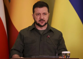 Zelenski sugiere atacar a tropas norcoreanas en Rusia