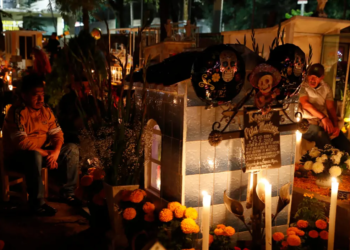Así inicia el Día de Muertos en la tradicional tierra de Xochimilco