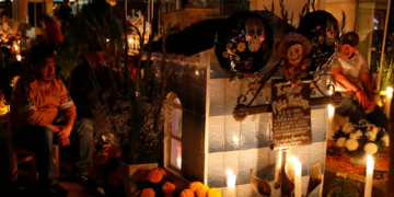 Así inicia el Día de Muertos en la tradicional tierra de Xochimilco
