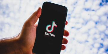 TikTok ha anunciado que prohibirá a nivel global el uso de filtros que alteran la apariencia para usuarios menores de 18 años