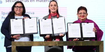 Sheinbaum firma decreto para reforzar derechos y protección de las mujeres