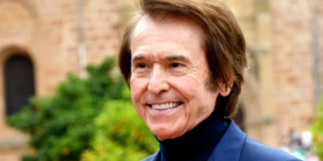 Raphael seguirá hospitalizado durante la Navidad