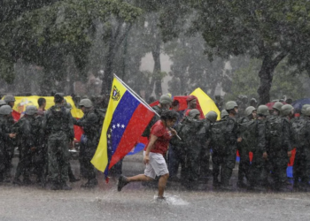 Venezuela en la cuerda floja: 48 horas decisivas en la lucha política