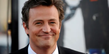 Crean beca en honor a Matthew Perry para la formación en medicina de las adicciones