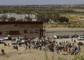 Suben cruces en la frontera de EE.UU. previo al mandato de Trump
