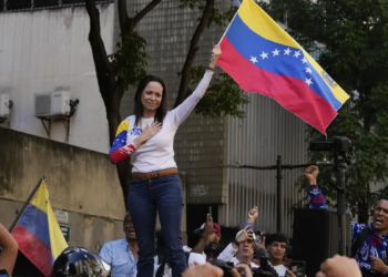Machado reaparece para liderar protesta en Caracas contra el régimen de Maduro