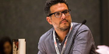 Confirman el fallecimiento del poeta Julio Trujillo tras su desaparición en Inglaterra