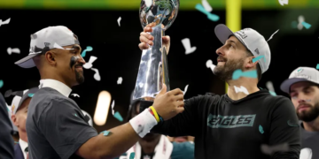 Eagles aplastan a los Chiefs y conquistan su segundo Super Bowl