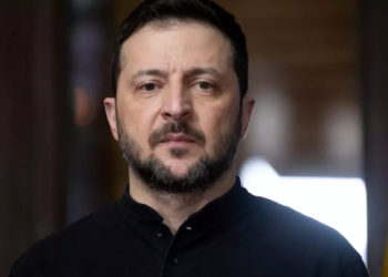 Tensión entre EE.UU. y Ucrania: asesor de Trump insta a Zelenski a ceder recursos