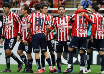 Chivas golea 3-0 a Cibao y avanza a octavos de la Copa de Campeones de Concacaf