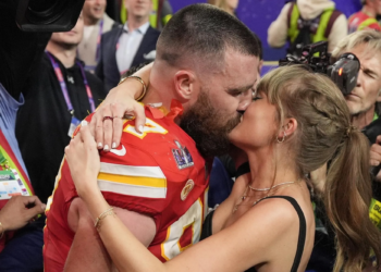 Taylor Swift, la estrella fuera del campo en el Super Bowl 2025