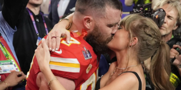 Taylor Swift, la estrella fuera del campo en el Super Bowl 2025