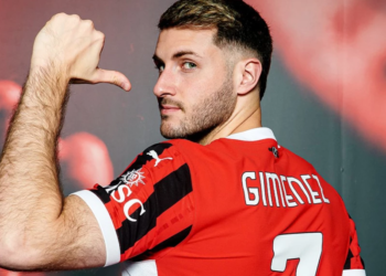 Santiago Giménez es el nuevo jugador del AC Milan