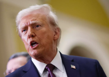 Trump mantiene amenaza de aranceles a México y Canadá por falta de avances contra las drogas