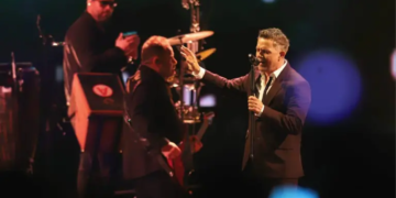 Alejandro Sanz deslumbra en el Carnaval de Mazatlán 2025