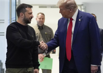 EE.UU. y Ucrania sellan alianza minera en medio de tensiones por la paz