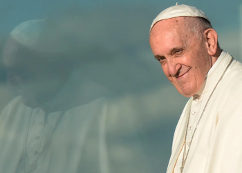 Papa Francisco fallece tras un derrame cerebral