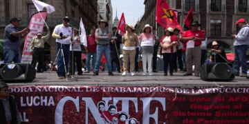 Maestros cumplen 15 días en paro y siguen sin tener un acuerdo