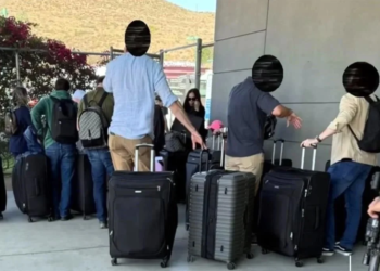 Entregan a familiares del Chapo Guzmán al FBI en la frontera de Tijuana