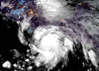 Huracán ‘Erick’ sube a categoría 2 y amenaza a Oaxaca y Guerrero