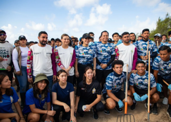 En un esfuerzo sin precedentes, el Gobierno Municipal de Solidaridad, encabezado por la presidenta Estefanía Mercado, ha logrado retirar más de 19 mil toneladas de sargazo durante la presente temporada, gracias a un trabajo coordinado entre ZOFEMAT, dependencias municipales, hoteleros, sociedad civil y voluntariado ciudadano.