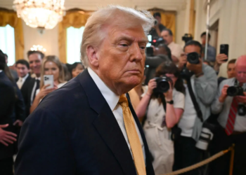Trump demanda a Wall Street Journal por difamación tras nota sobre carta a Epstein