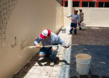 Transforman imagen urbana de Playa del Carmen con rehabilitación de 84 parques en solo tres semanas