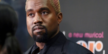 Kanye West enfrenta nueva denuncia por agresión y tráfico sexual de parte de exasistente