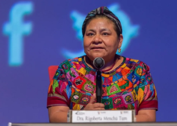 La Nobel de la Paz, Rigoberta Menchú, recibe la nacionalidad mexicana