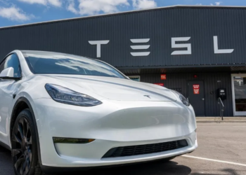 Tesla reporta caída de ingresos y pérdidas por aranceles impuestos por Trump