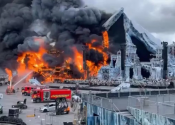 Incendio consume el escenario principal de Tomorrowland 2025