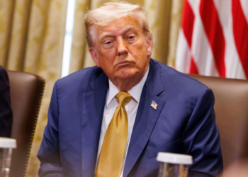 Tribunal frena orden de Trump contra ciudadanía por nacimiento