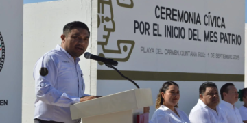 Playa del Carmen inicia el mes patrio con llamado a la unidad y al compromiso ciudadano