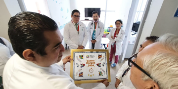 HGR 17 del IMSS recibe reconocimiento como Centro Dorado por su atención pediátrica oncológica
