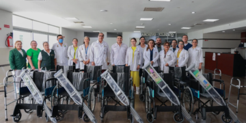 Dona DIF Playa del Carmen aparatos asistenciales al Hospital General del Bienestar