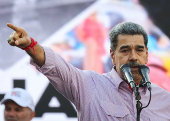 Maduro acusa a EE.UU. de buscar petróleo y oro de Venezuela con despliegue militar